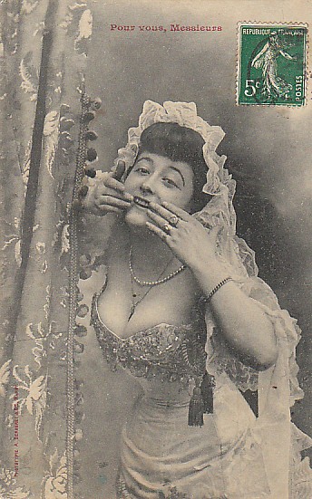 avec toute ma féminité pour toi milles baisers amour